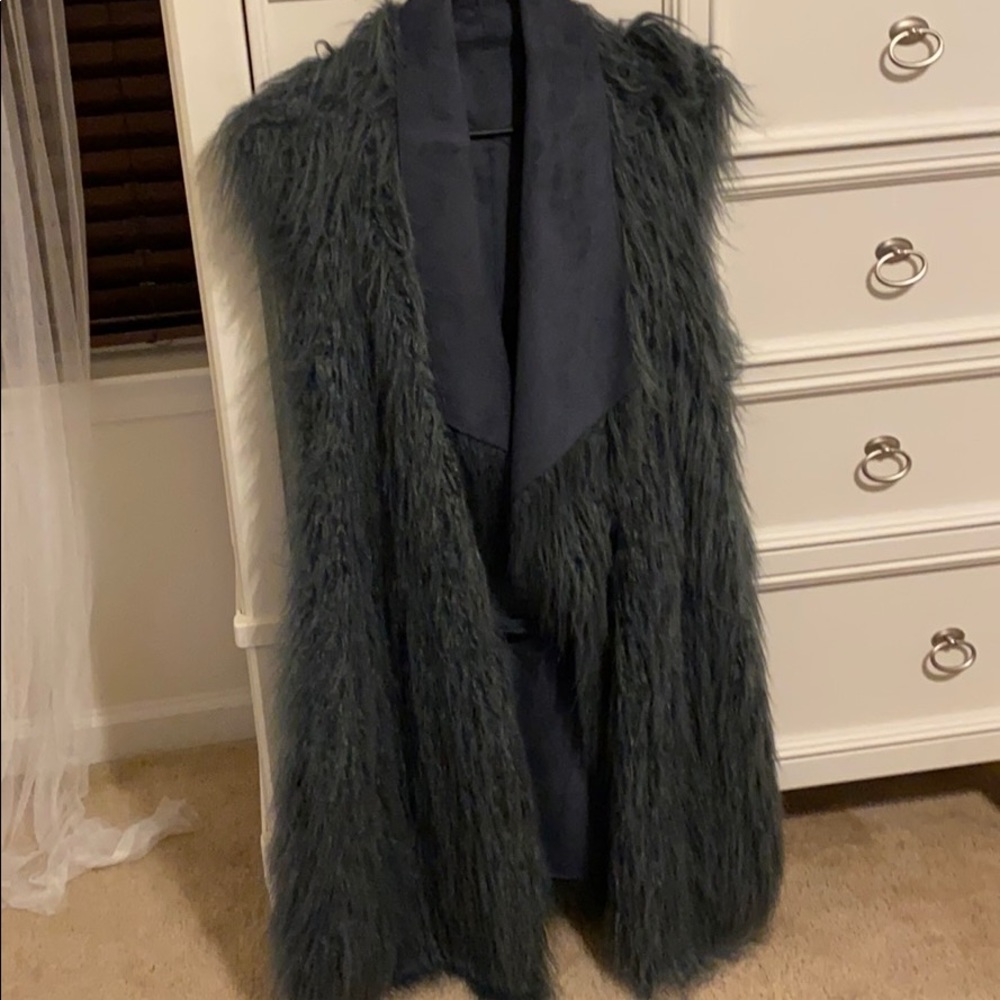 Diesel sleeve less jacket